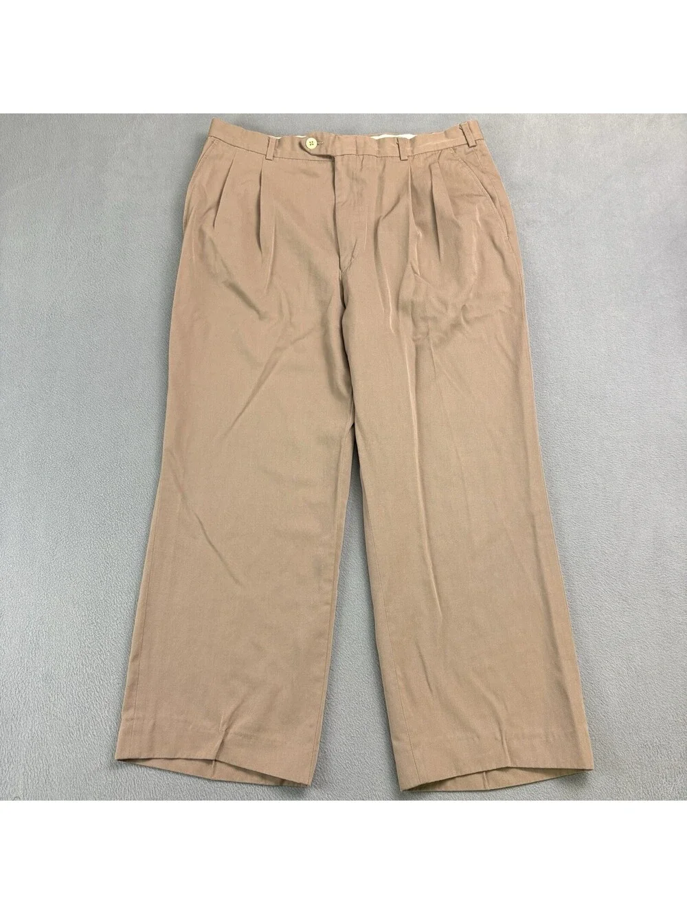 Vintage Burberry Pleated Trouser Pants Size 34 x 25 in. Khaki